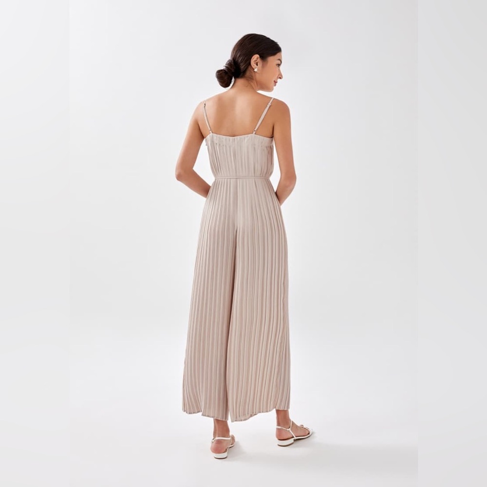 051 Love Bonito Pleated Jumpsuit Elegant Sand Jumpsuit - Picture 2 of 6